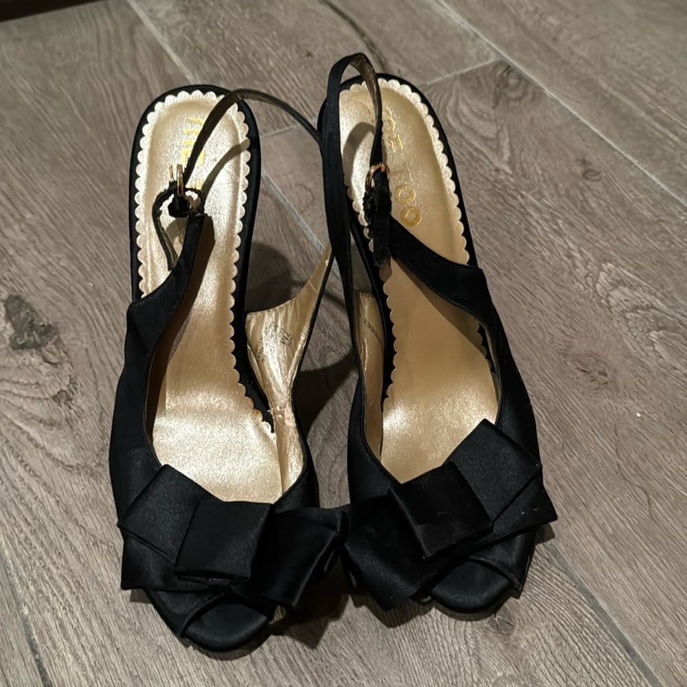 Vintage style heels